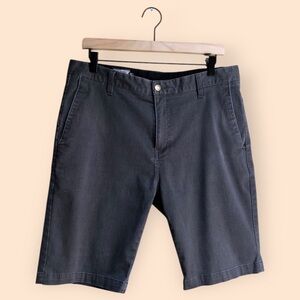 Volcom MENS Grey Shorts Chino Summer Classic Casual Cotton MENS Size 33